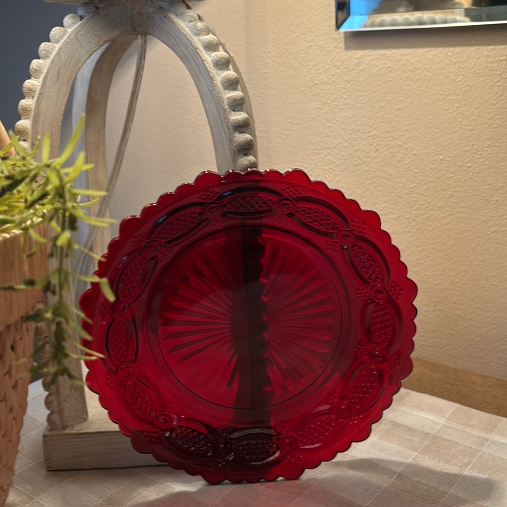 SET OF 4. Avon 1876 Cape Cod Collection salad  plates. 7 1/2 inch diameter.